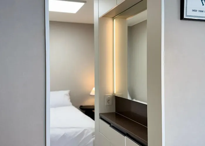 2br Hall Station 6min, Myeongdong & Namsan