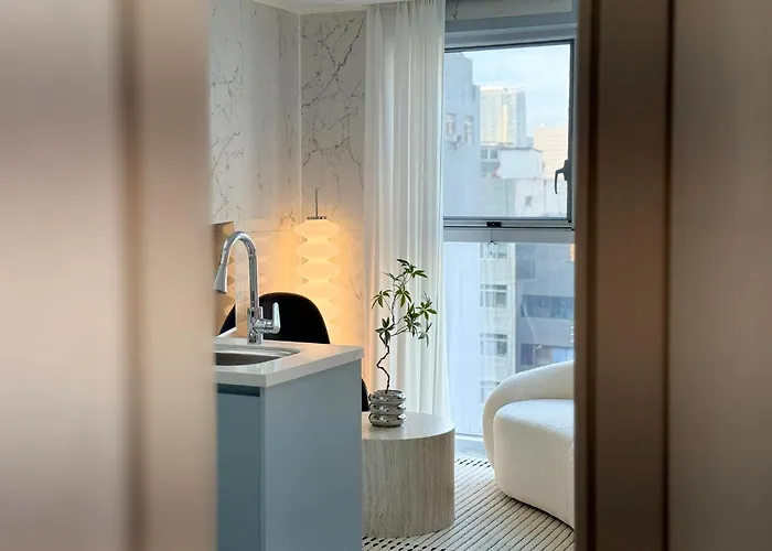 2br Hall Station 6min, Myeongdong & Namsan